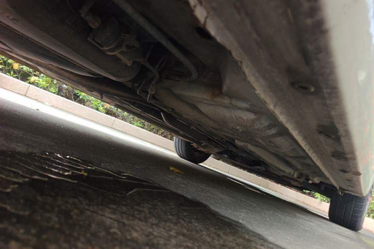Used Baojun 630 2011 1.5L manual standard version Chassis Rear Right