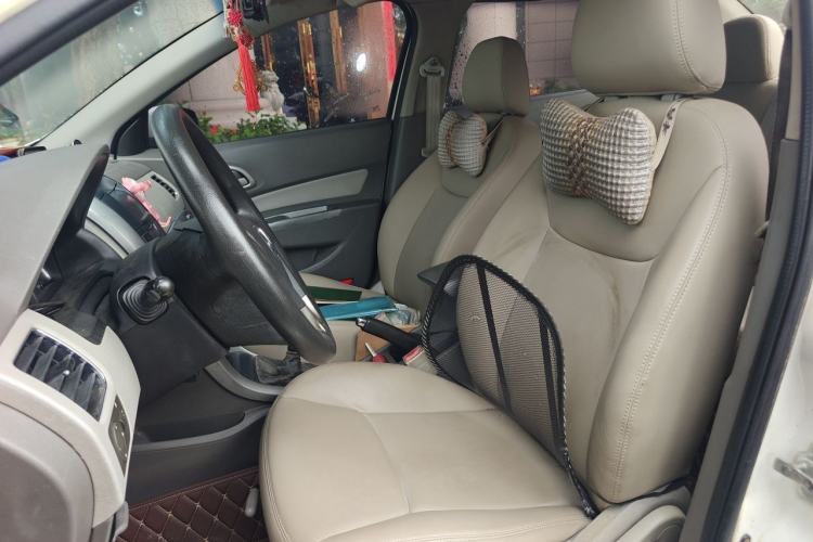 Used Baojun 630 2011 1.5L manual standard version Left Front Seat