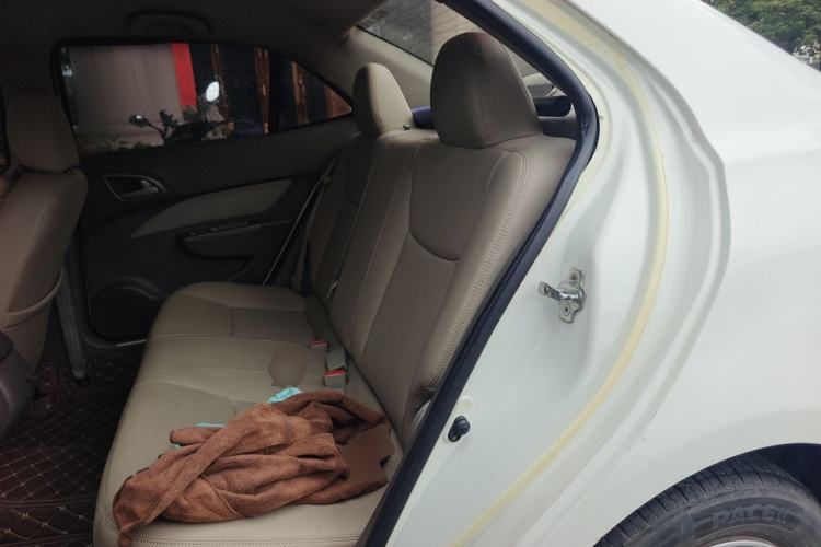 Used Baojun 630 2011 1.5L manual standard version Left Rear Seat