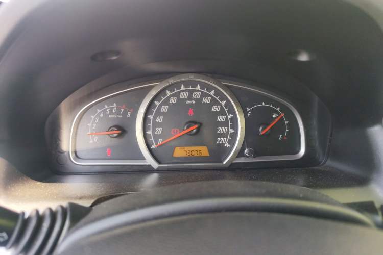 Used Baojun 630 2011 1.5L manual Comfort trim level Odometer Close Up