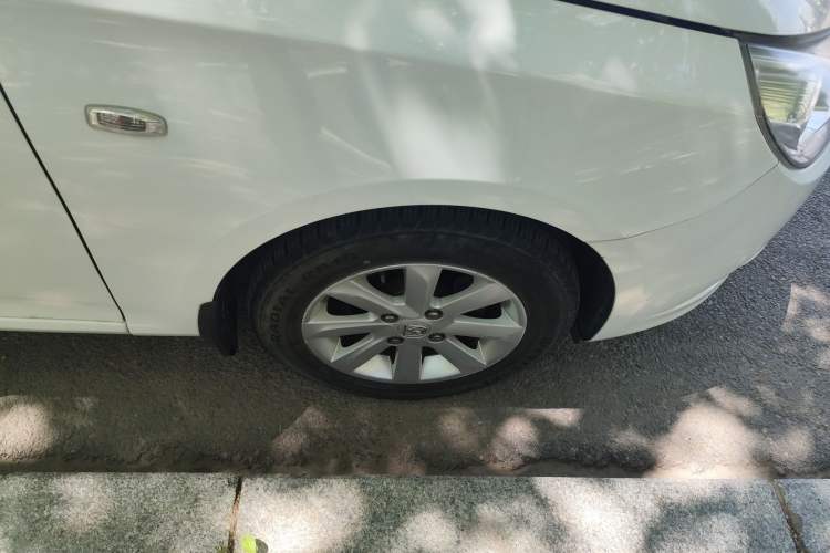 Used Baojun 630 2011 1.5L manual Comfort trim level Right Front Wheel Hub