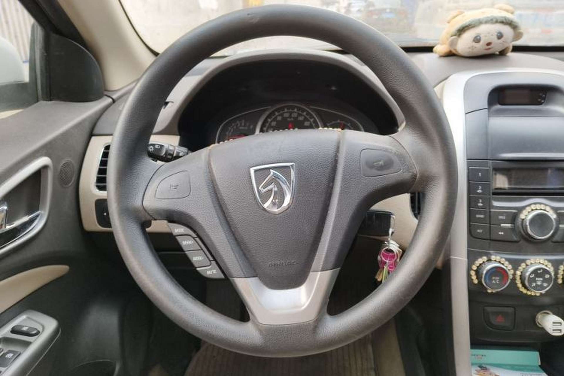 Used Baojun 630 2011 1.5L manual Elite version Steering Wheel