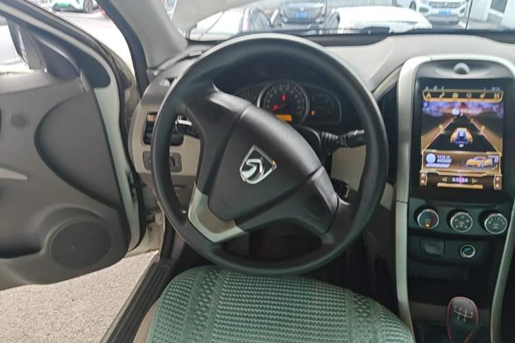 Used Baojun 630 2011 1.5L manual Comfort trim level Steering Wheel