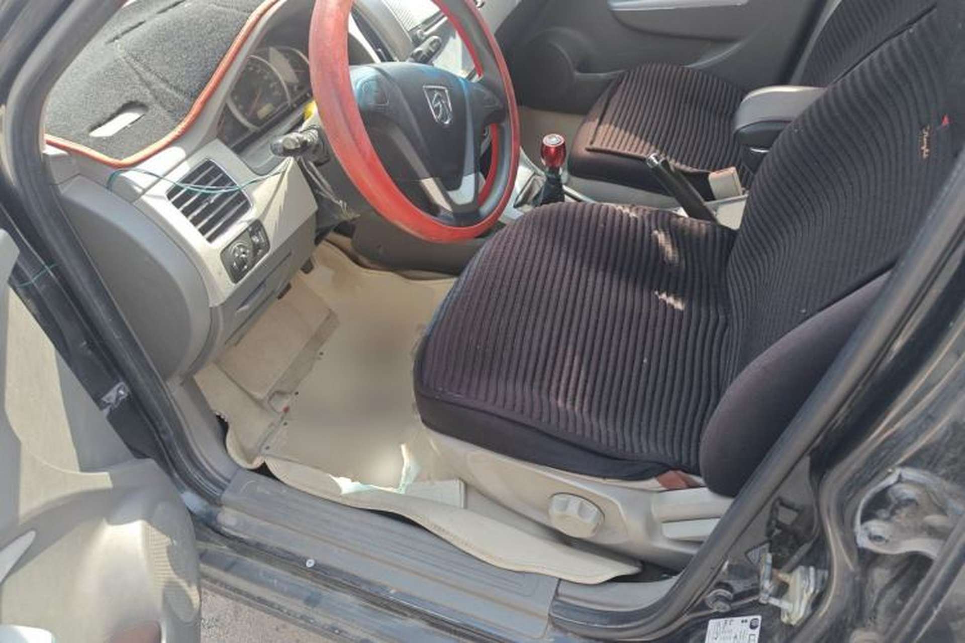 Used Baojun 630 2012 1.5L DVVT manual comfort version Driver Seat