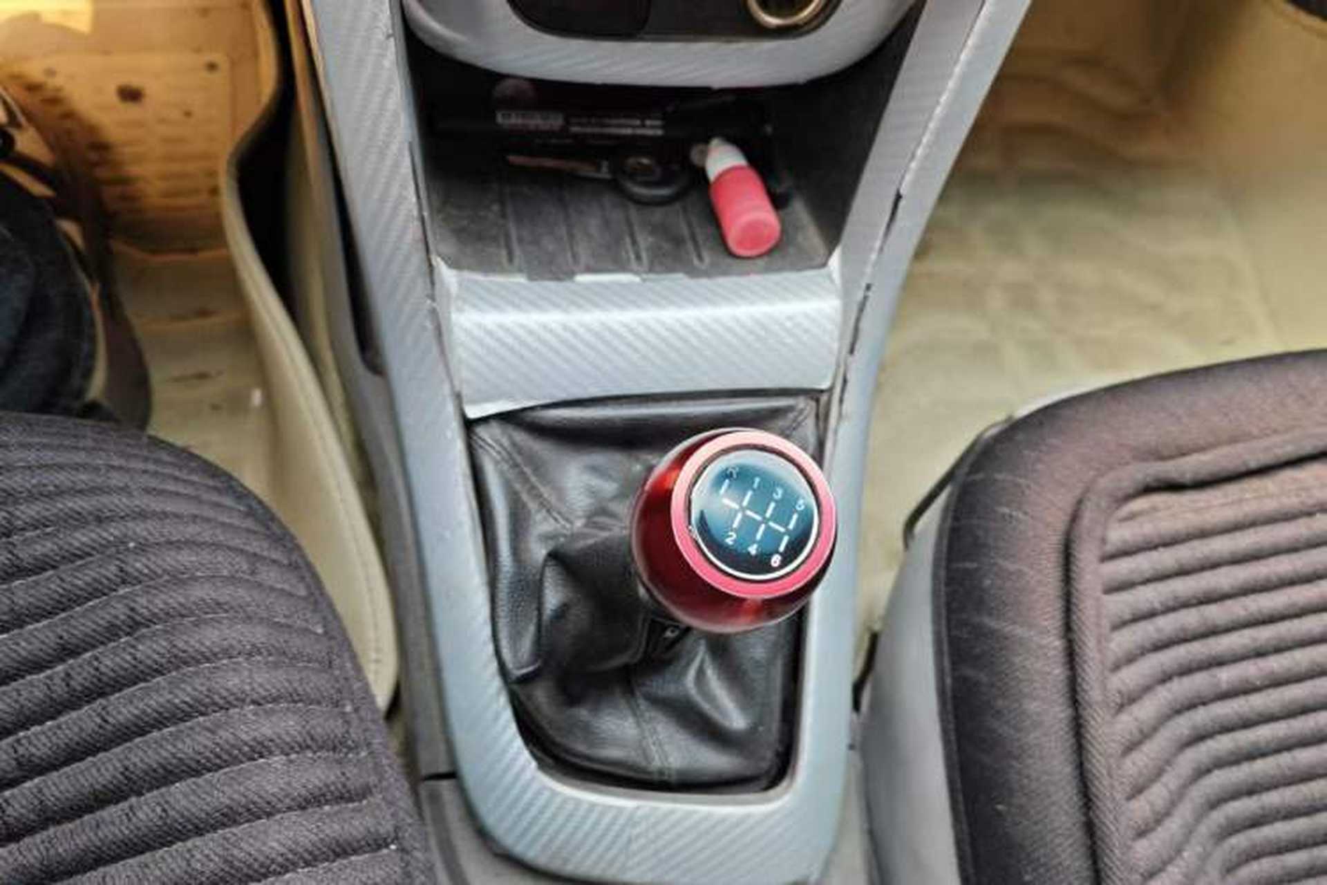 Used Baojun 630 2012 1.5L DVVT manual comfort version Gear Lever