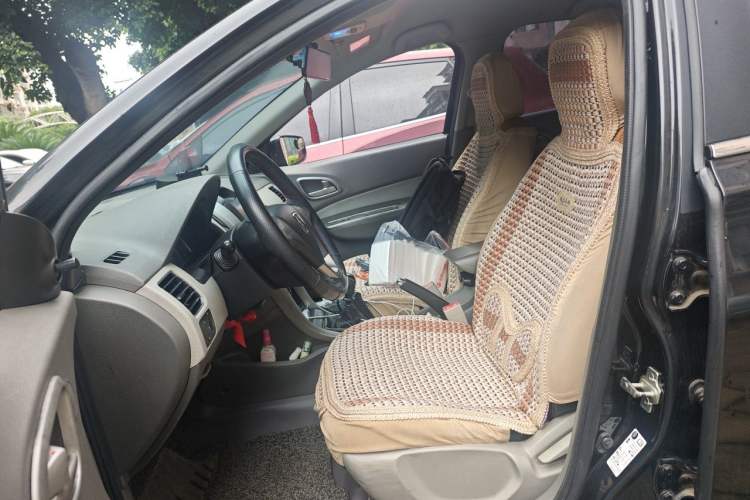 Used Baojun 630 2012 1.5L DVVT Manual Standard Model Left Front Seat