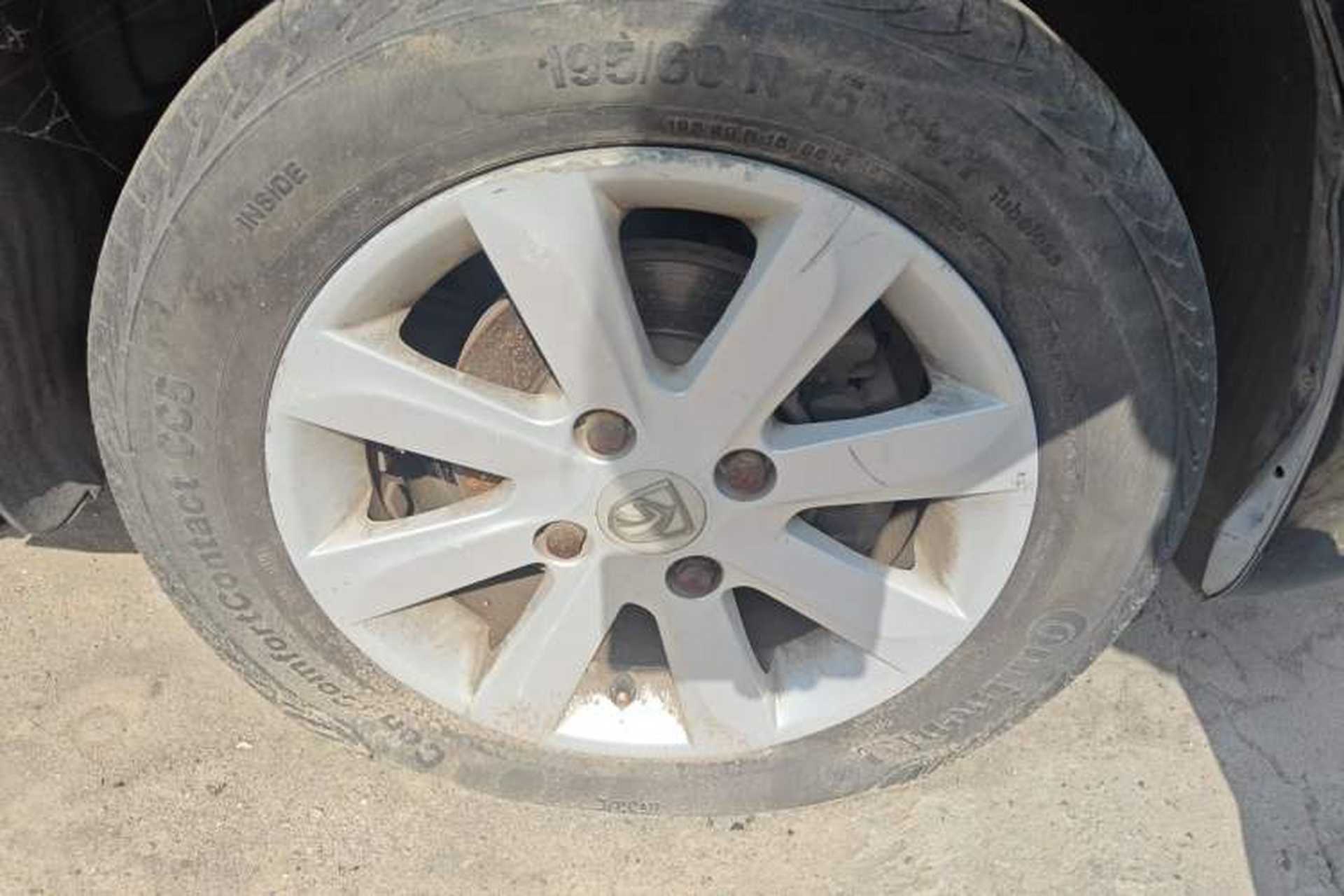 Used Baojun 630 2012 1.5L DVVT manual comfort version Right Front Wheel Hub
