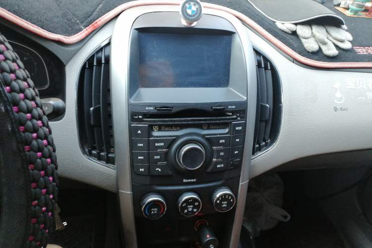 Used Baojun 630 2012 1.5L DVVT manual comfort version Audio And AC Panel