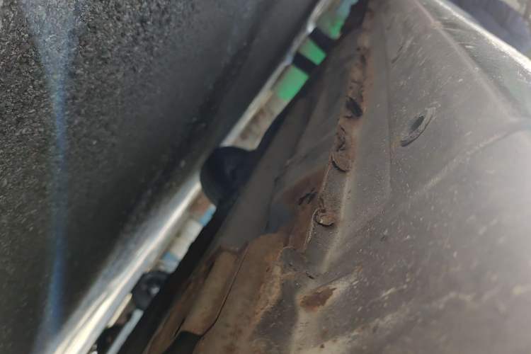 Used Baojun 630 2012 1.8L manual Comfort trim level Chassis Front Right