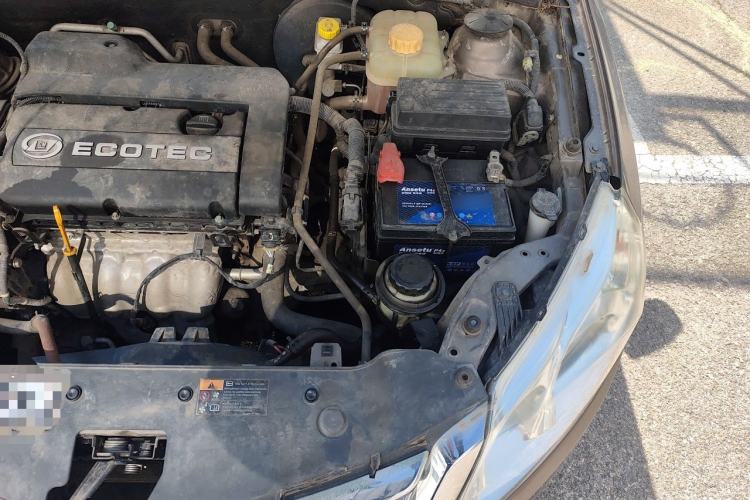 Used Baojun 630 2012 1.8L manual Comfort trim level Engine Bay Left