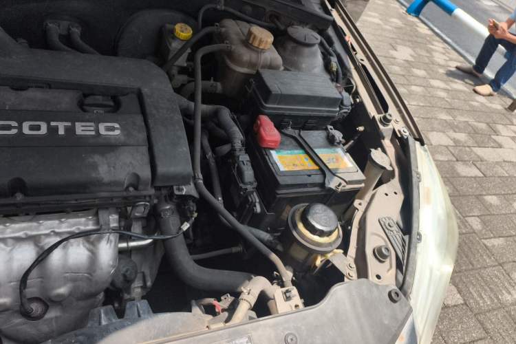Used Baojun 630 2012 1.8L manual Comfort trim level Engine Bay Left