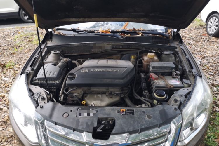 Used Baojun 630 2012 1.5L DVVT manual comfort version Engine Bay