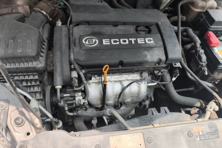 Used Baojun 630 2012 1.8L manual Comfort trim level Engine Bay