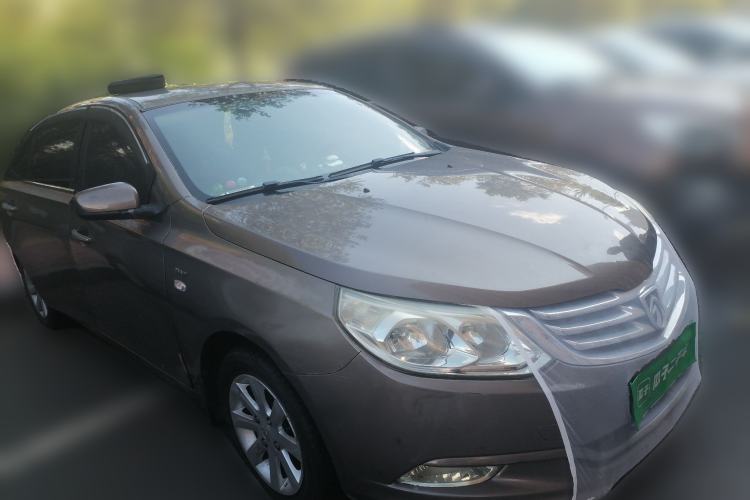 Used Baojun 630 2012 1.5L DVVT manual comfort version Front Right 45 Deg
