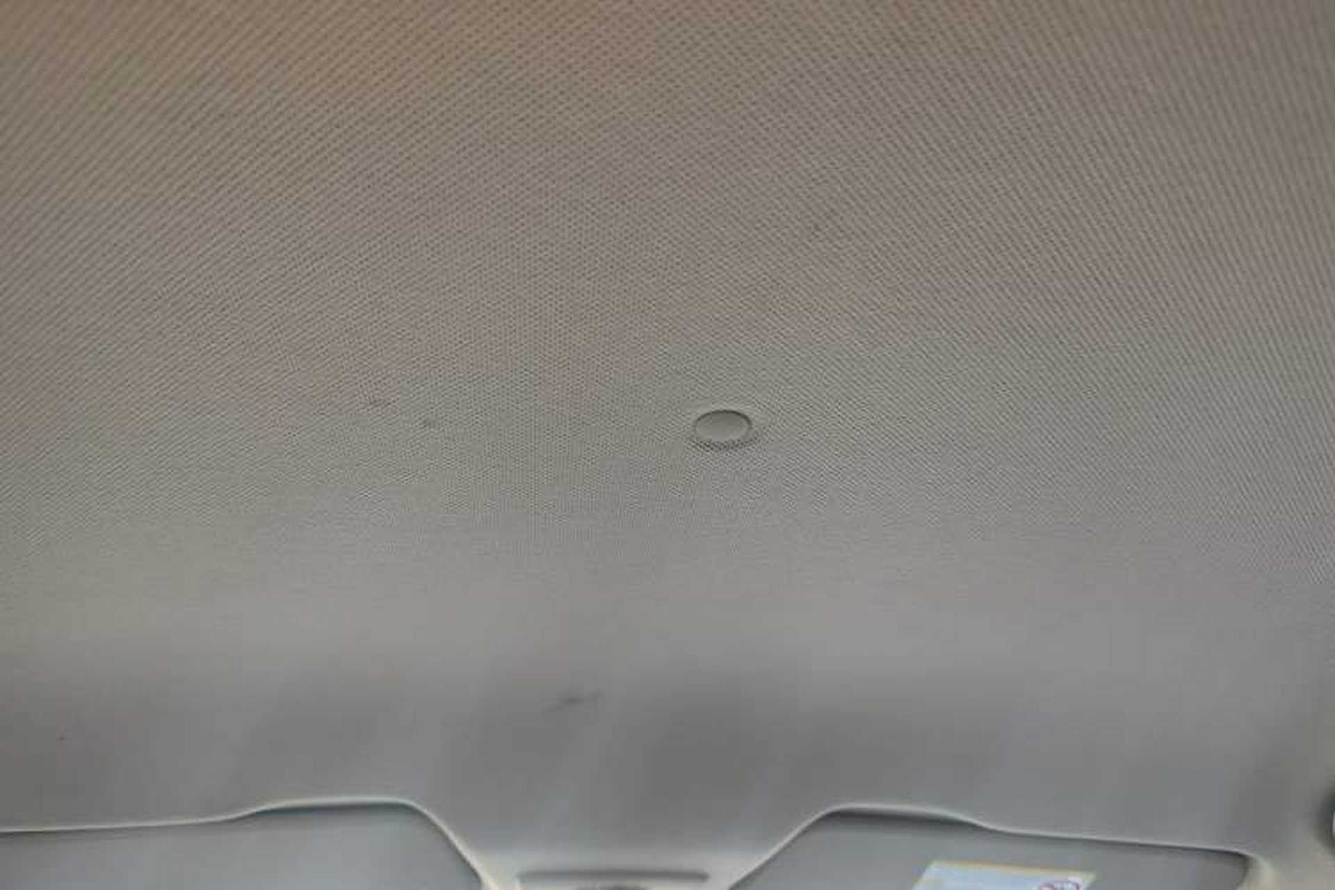 Used Baojun 630 2012 1.8L manual Comfort trim level Headliner
