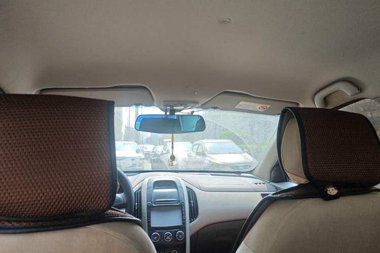 Used Baojun 630 2012 1.5L DVVT manual comfort version Headliner