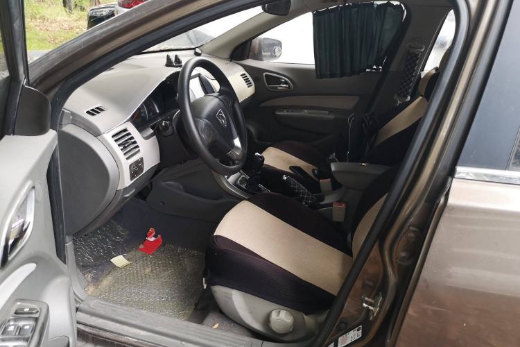 Used Baojun 630 2012 1.5L DVVT manual comfort version Left Front Seat