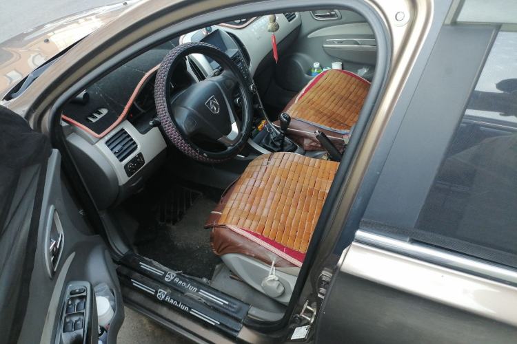 Used Baojun 630 2012 1.5L DVVT manual comfort version Left Front Seat