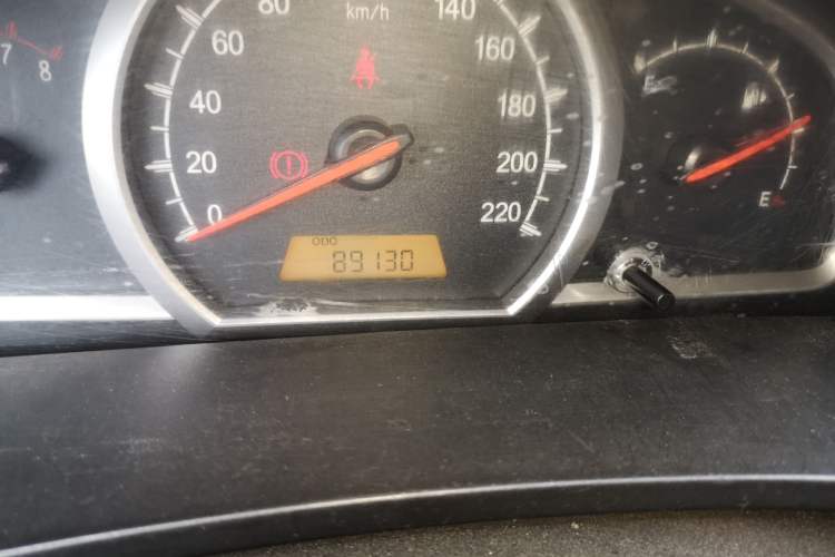 Used Baojun 630 2012 1.5L DVVT manual comfort version Odometer Close Up