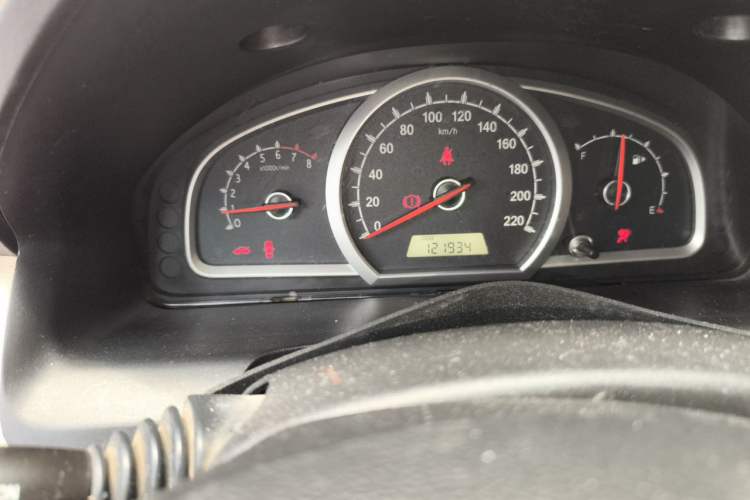 Used Baojun 630 2012 1.8L manual Comfort trim level Odometer Close Up