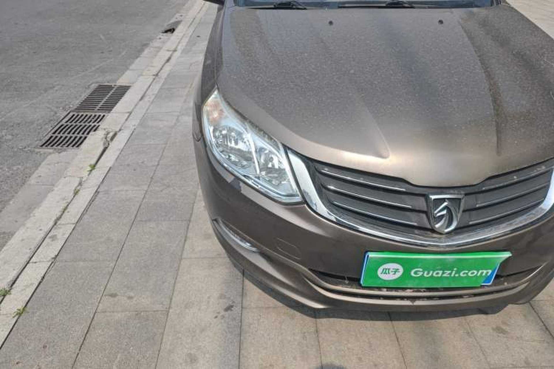 Used Baojun 630 2012 1.5L DVVT manual comfort version Right Front Headlight