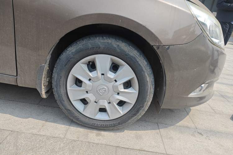 Used Baojun 630 2012 1.5L DVVT manual comfort version Right Front Wheel Hub
