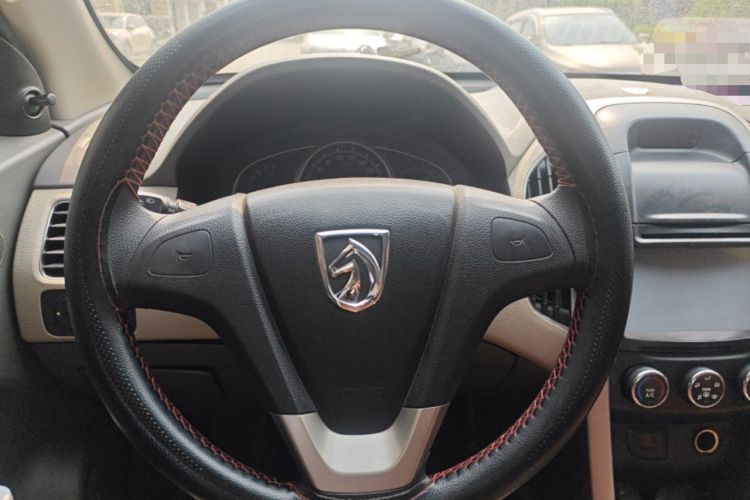 Used Baojun 630 2012 1.5L DVVT manual comfort version Steering Wheel
