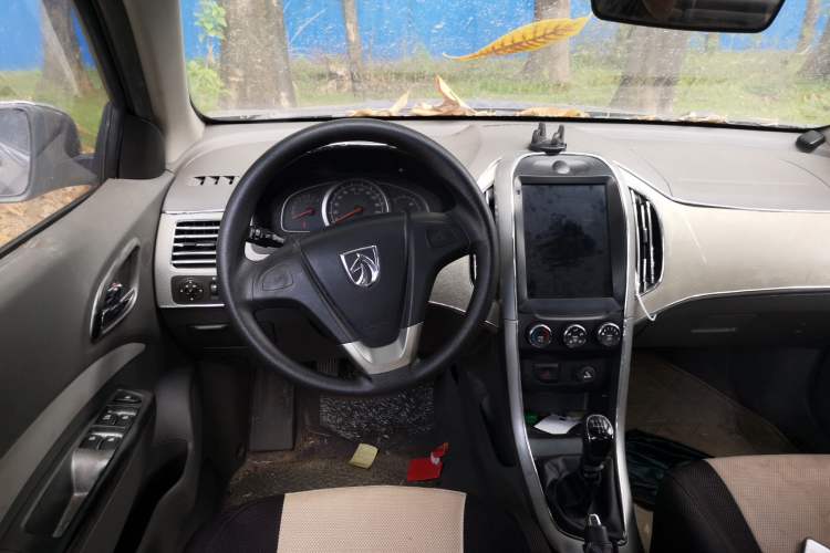 Used Baojun 630 2012 1.5L DVVT manual comfort version Steering Wheel