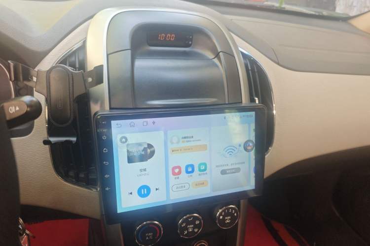 Used Baojun 630 2012 1.8L manual Comfort trim level Audio And AC Panel