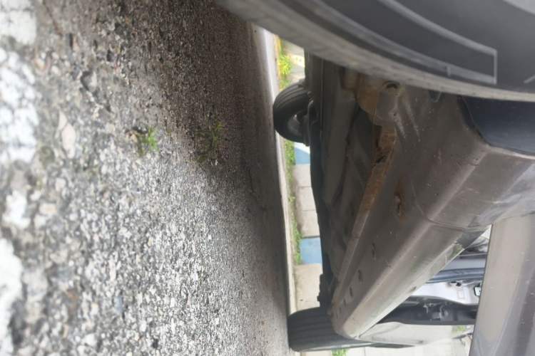 Used Baojun 630 2012 1.8L manual Comfort trim level Chassis Front Left