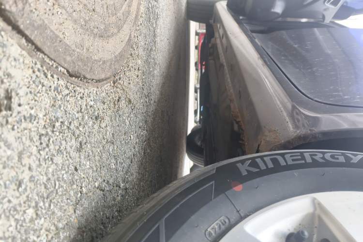 Used Baojun 630 2012 1.8L manual Comfort trim level Chassis Rear Left