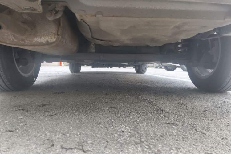Used Baojun 630 2012 1.8L manual Comfort trim level Chassis Rear