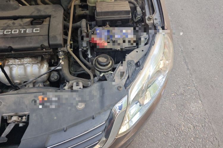 Used Baojun 630 2012 1.8L manual Comfort trim level Engine Bay Left