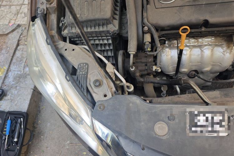 Used Baojun 630 2012 1.8L manual Comfort trim level Engine Bay Right