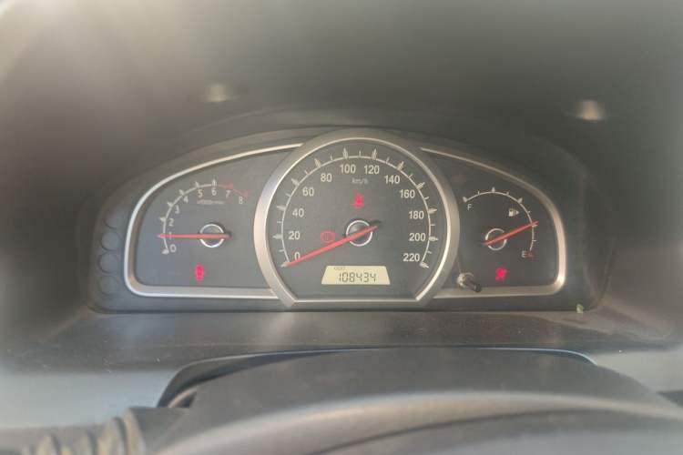 Used Baojun 630 2012 1.8L manual Comfort trim level Instrument Cluster