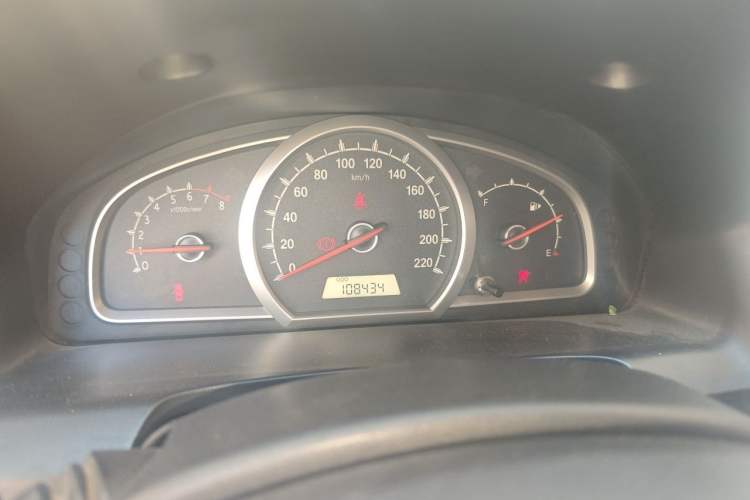 Used Baojun 630 2012 1.8L manual Comfort trim level Odometer Close Up
