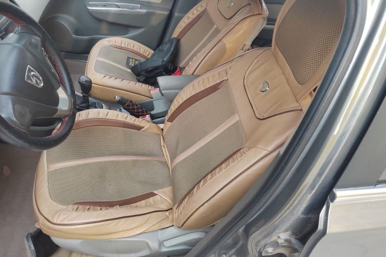 Used Baojun 630 2012 1.5L DVVT manual comfort version Left Front Seat