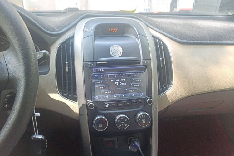 Used Baojun 630 2012 1.5L DVVT Automatic Elite Model Audio And AC Panel
