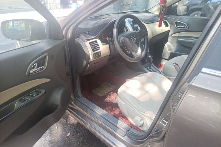 Used Baojun 630 2012 1.5L DVVT Automatic Elite Model Driver Seat