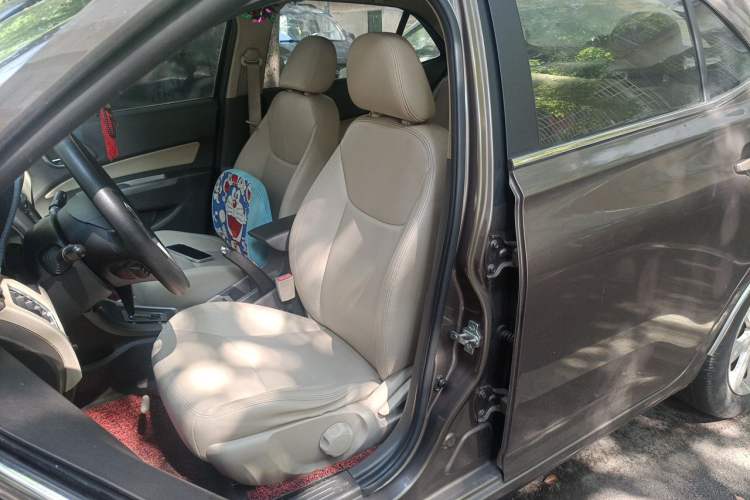 Used Baojun 630 2012 1.5L DVVT Automatic Elite Model Left Front Seat