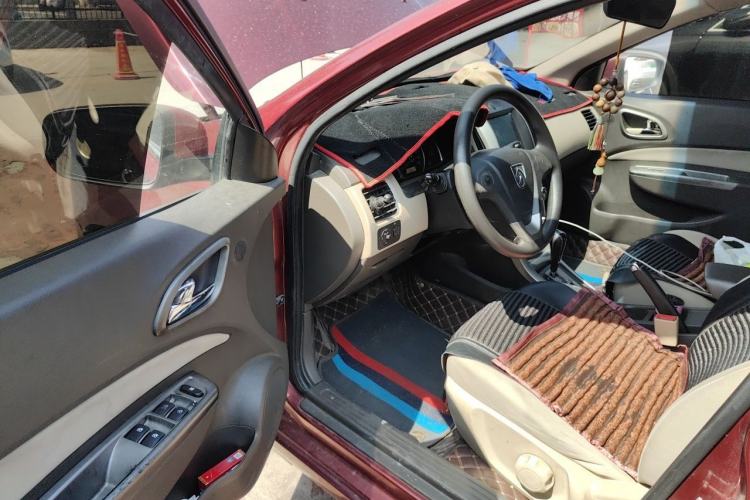Used Baojun 630 2012 1.8L automatic comfort version Driver Seat