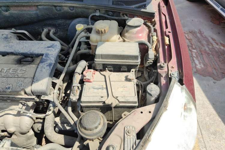 Used Baojun 630 2012 1.8L automatic comfort version Engine Bay Left