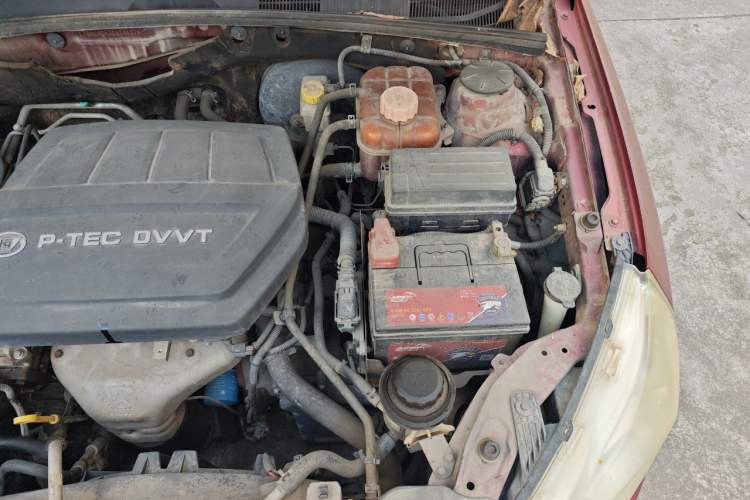 Used Baojun 630 2012 1.5L DVVT Automatic Elite Model Engine Bay Left