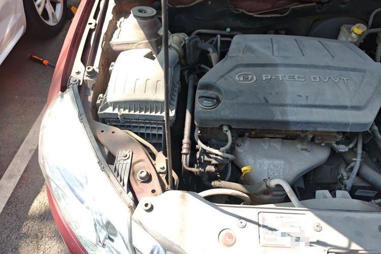 Used Baojun 630 2012 1.5L DVVT Automatic Elite Model Engine Bay Right