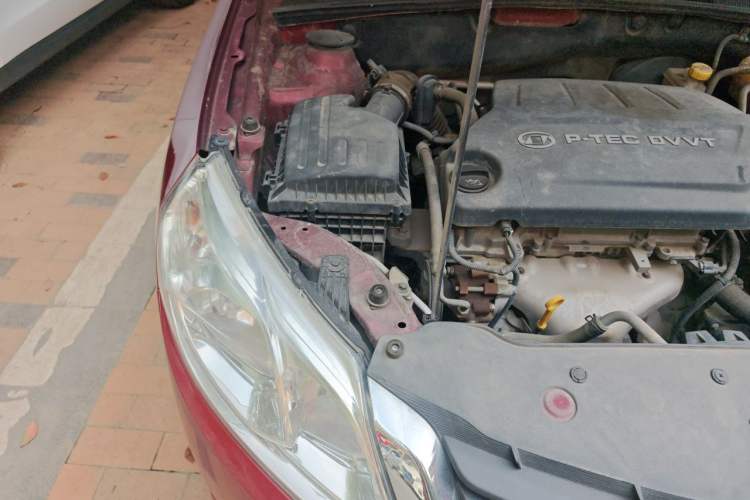 Used Baojun 630 2012 1.5L DVVT Automatic Elite Model Engine Bay Right