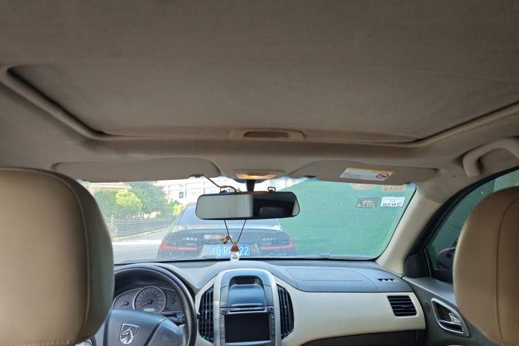 Used Baojun 630 2012 1.5L DVVT Automatic Elite Model Headliner