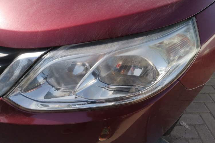 Used Baojun 630 2012 1.5L DVVT manual comfort version Left Front Headlight
