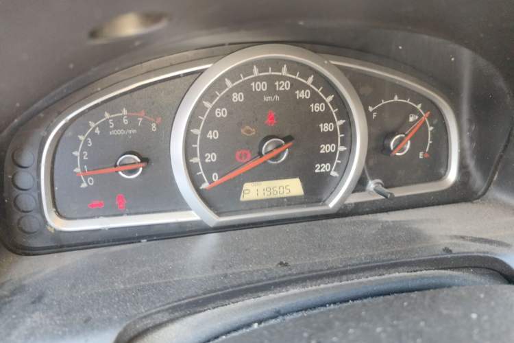 Used Baojun 630 2012 1.8L automatic comfort version Odometer Close Up