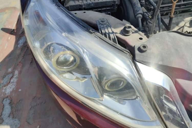 Used Baojun 630 2012 1.8L automatic comfort version Right Front Headlight