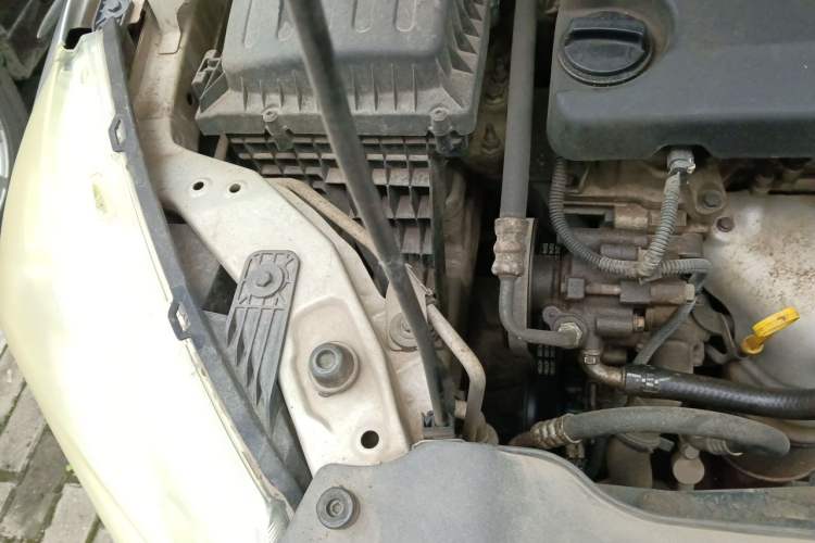 Used Baojun 630 2012 1.5L DVVT Automatic Elite Model Engine Bay Right